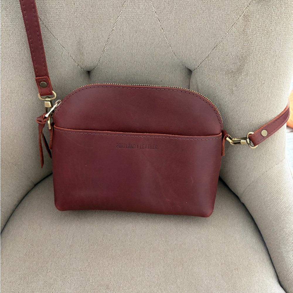 Portland Leather Coqnac Leather Crossbody